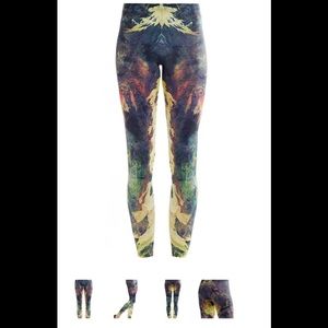 NWT Sandy Scars Leggings (S)